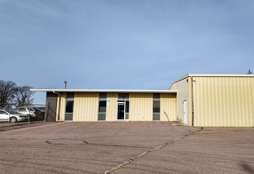Primary Photo Of 1409 N K Ave, Sioux Falls Warehouse For Sale