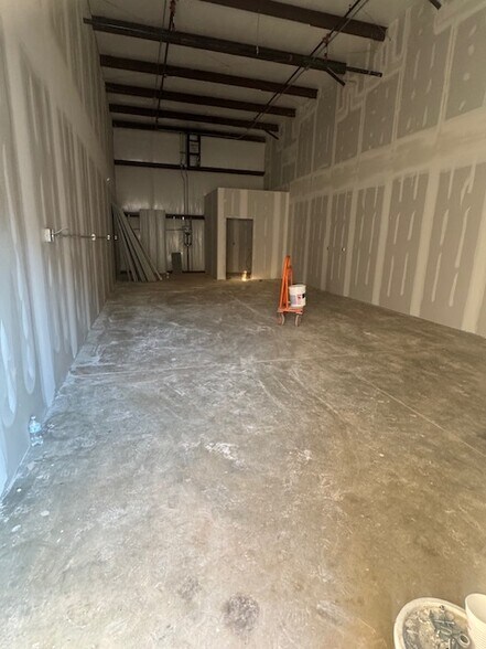 More Photos Of 6970 Jamesson Way, Midland Showroom For Lease