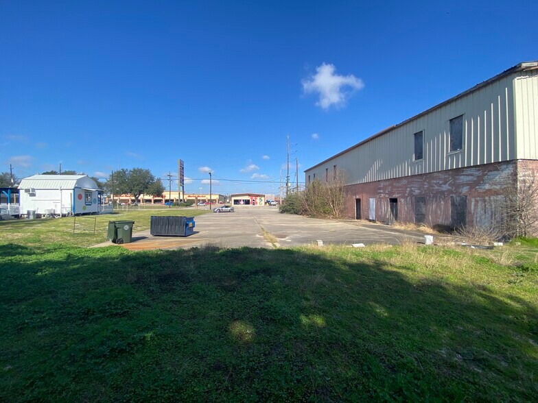 More Photos Of 6050 39th St, Groves Storefront Retail Office For Sale