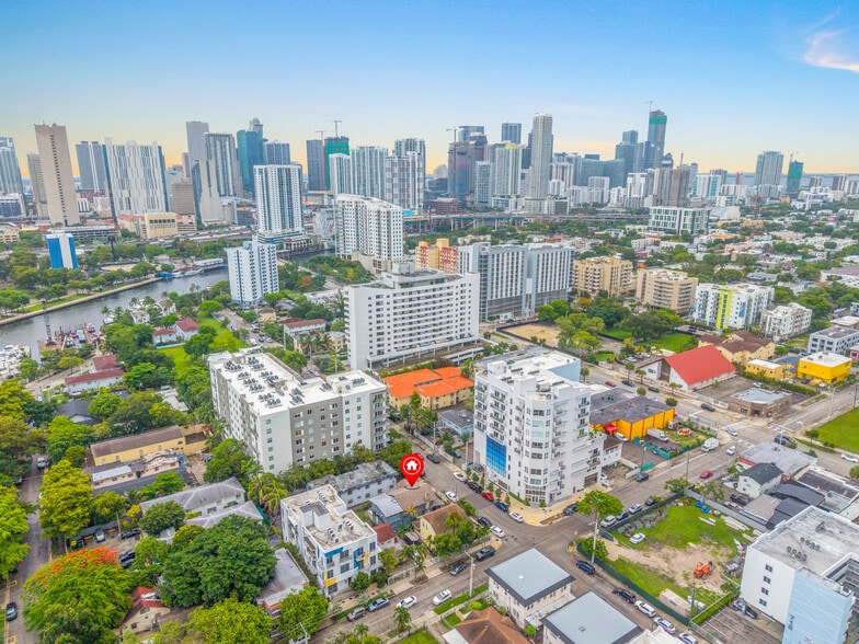 More Photos Of 667 NW 1st St, Miami Land For Sale