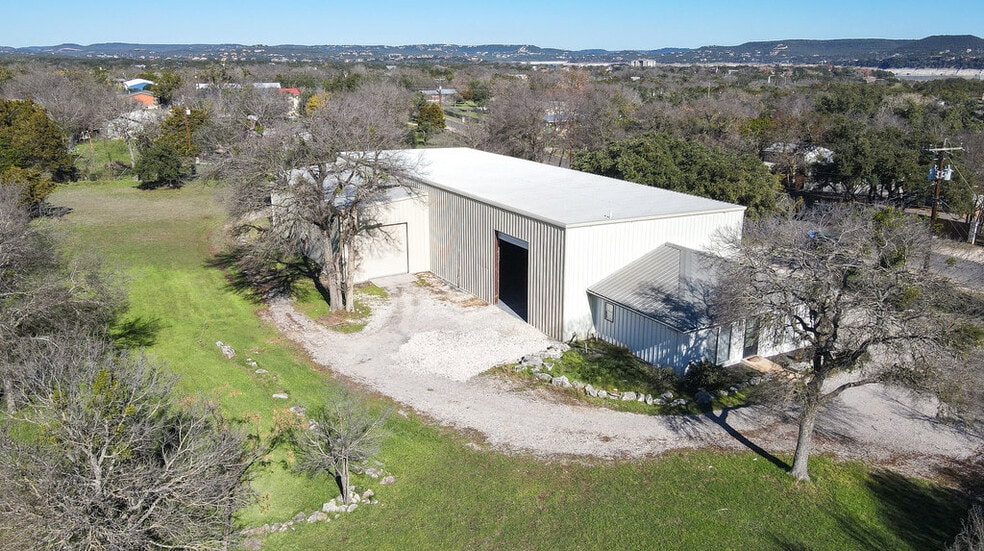 More Photos Of 5206 Beacon Dr, Austin Warehouse For Sale