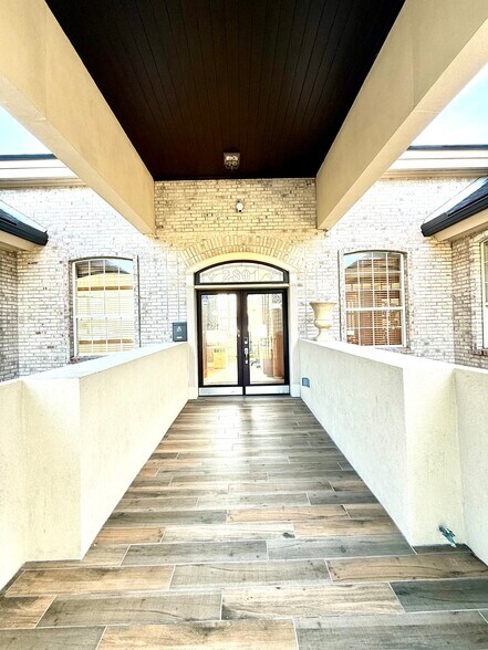 More Photos Of 2801 St Johns Bluff Rd, Jacksonville Medical For Lease