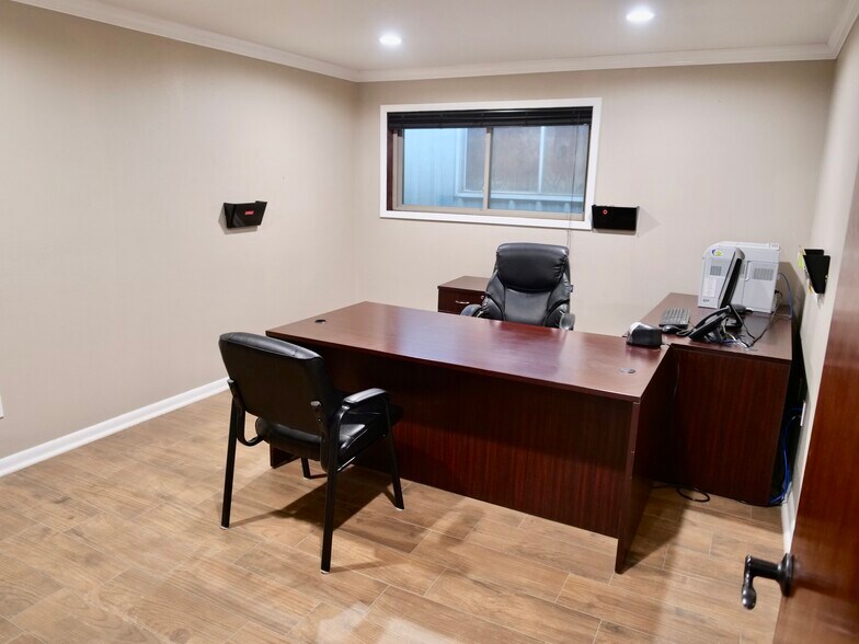 More Photos Of 4906 Houston Hwy, Victoria Light Distribution For Sale