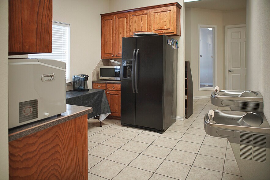 More Photos Of 3918 Telephone Rd, Lake Worth Medical For Lease