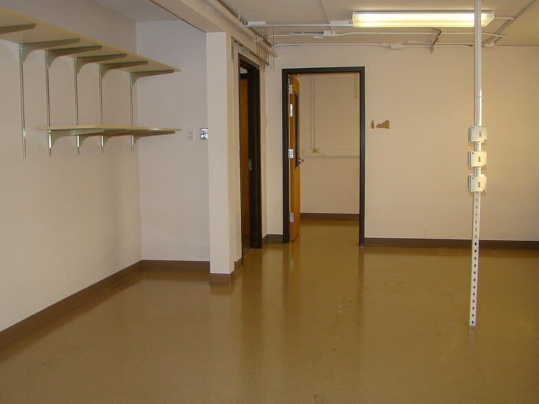 More Photos Of 112 7th St NE, Rochester Medical For Lease