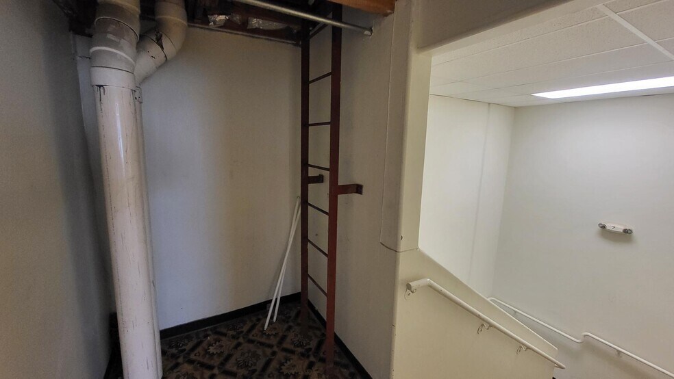 More Photos Of 3325-3326 W Oquendo Rd, Las Vegas Warehouse For Lease