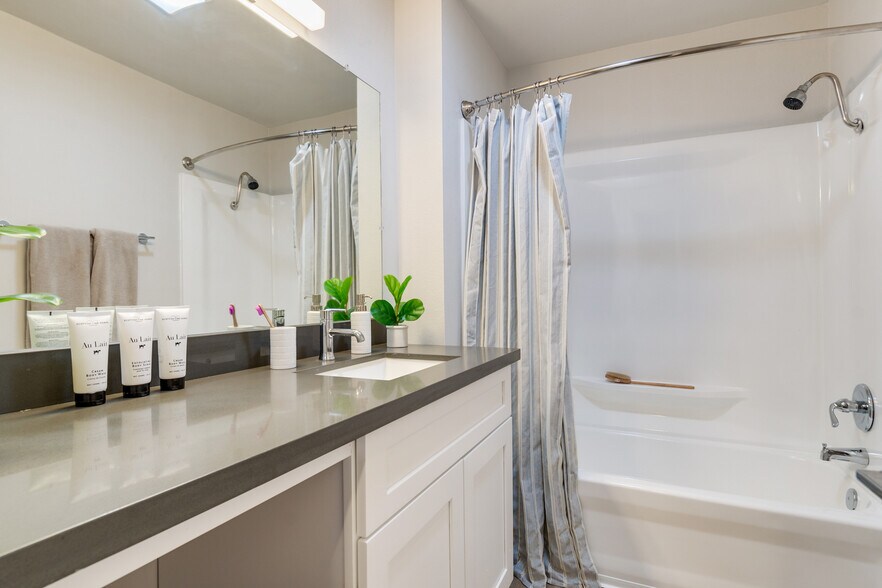 More Photos Of 160 S Virgil Ave, Los Angeles Apartments For Sale