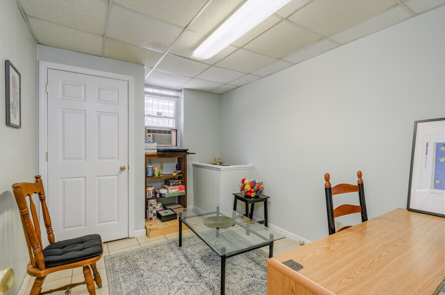 More Photos Of 424 Baldwin Ave, Jersey City Office Residential For Lease