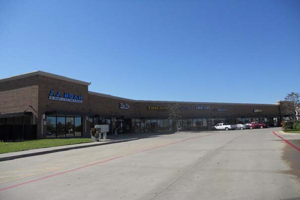 More Photos Of 10716-10860 N Beach St, Keller Unknown For Lease