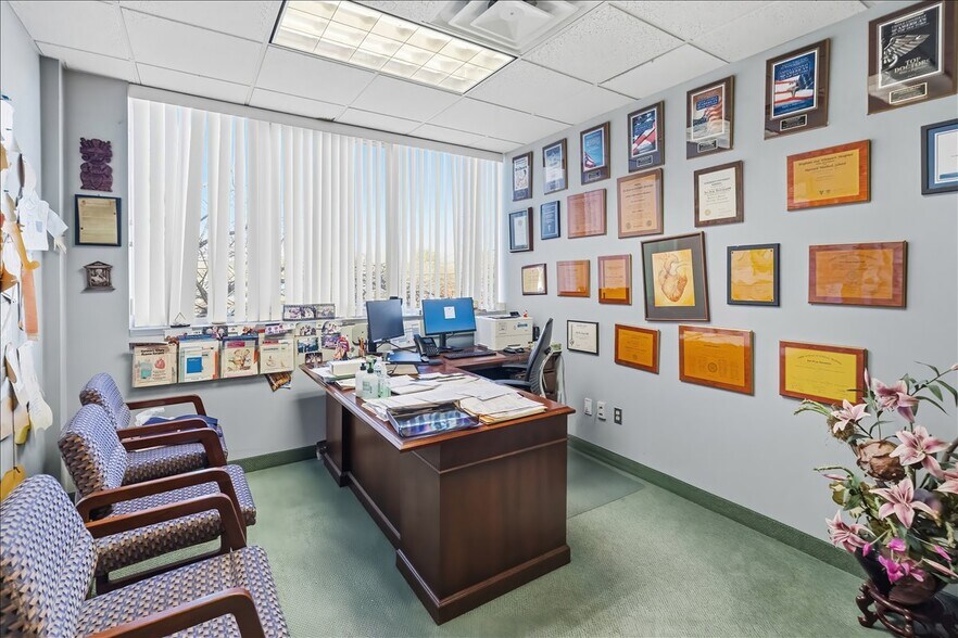 More Photos Of 333 Old Hook Rd, Westwood Medical For Sale