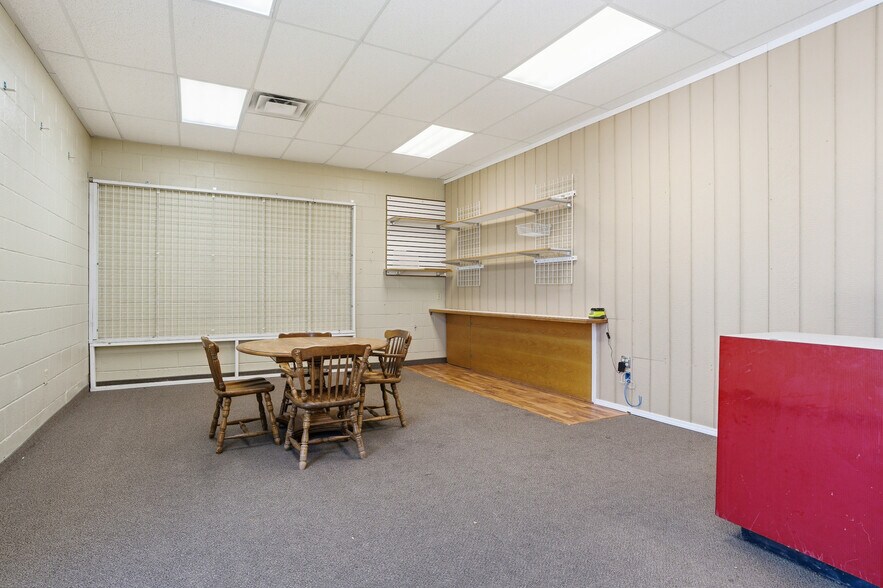 More Photos Of 322 W Griffith Rd, Pocatello Self Storage For Lease