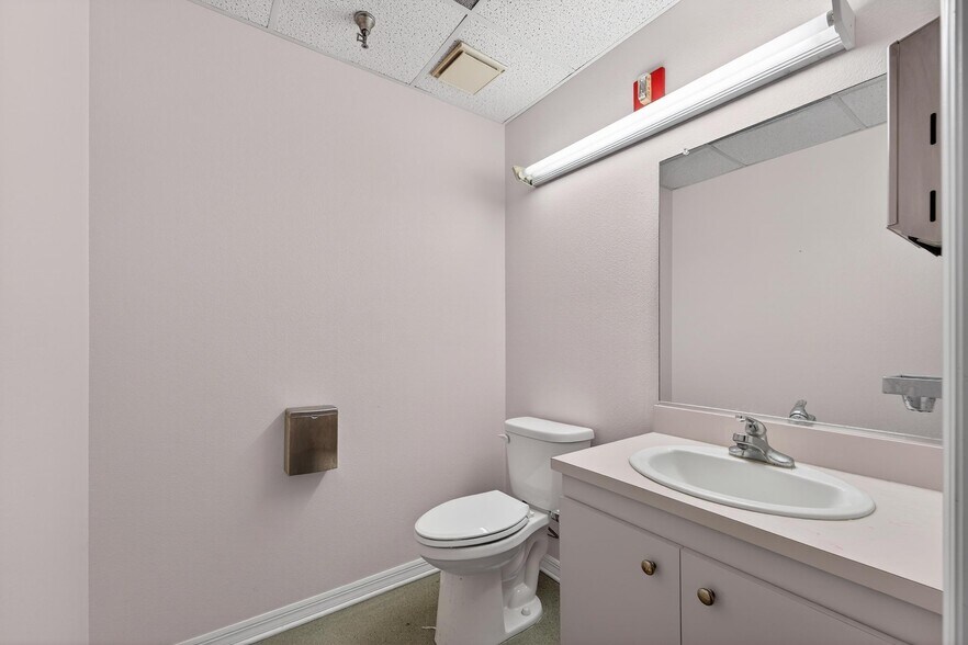 More Photos Of 106-109 N Evers St, Plant City Medical For Lease