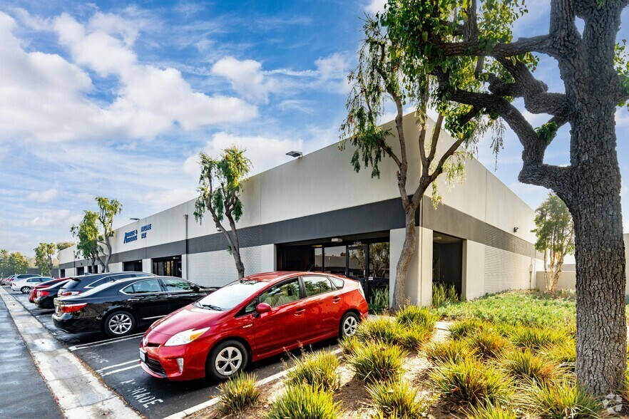 More Photos Of 2150-2160 W 190th St, Torrance Unknown For Lease