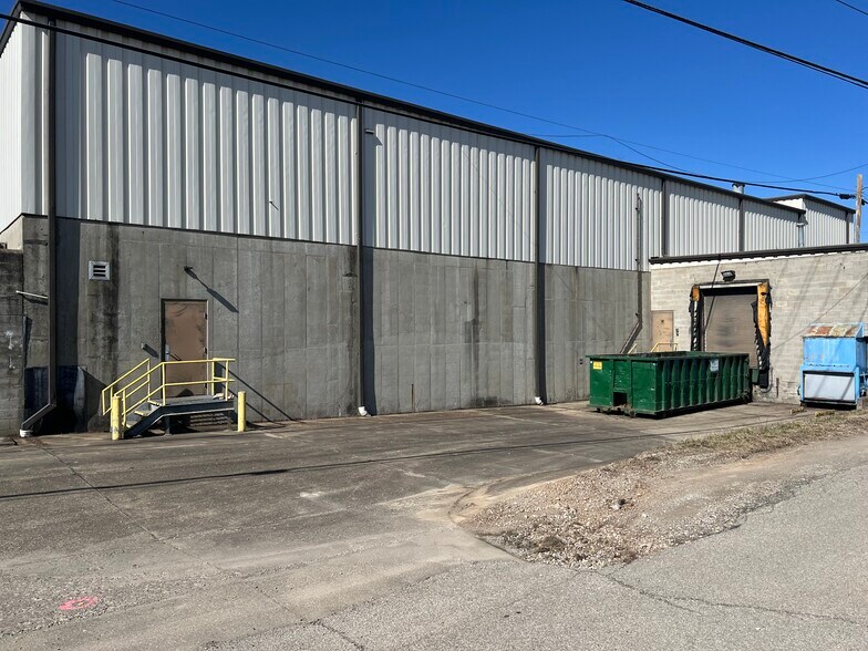 More Photos Of 3 Fergueson Dr, Parkersburg Warehouse For Lease