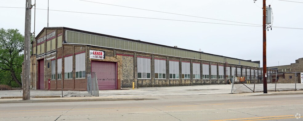 Primary Photo Of 2217 S 1st St, Milwaukee Warehouse For Lease