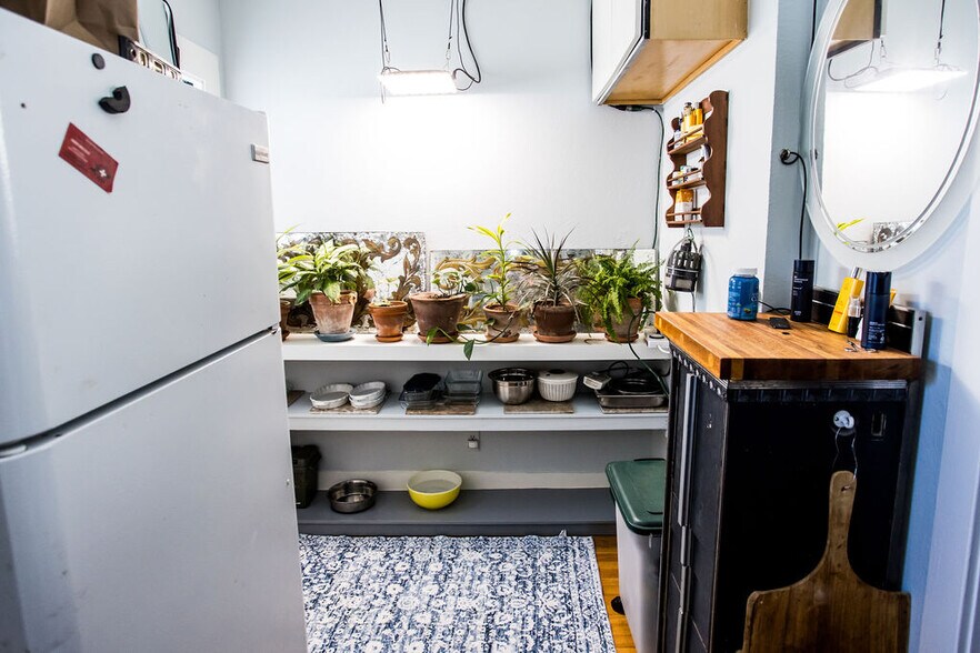 More Photos Of 219 John St, Oakland Apartments For Sale