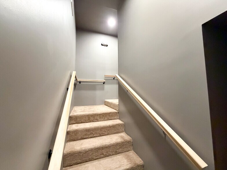 More Photos Of 5400 Frio Dr, Midland General Retail For Sale