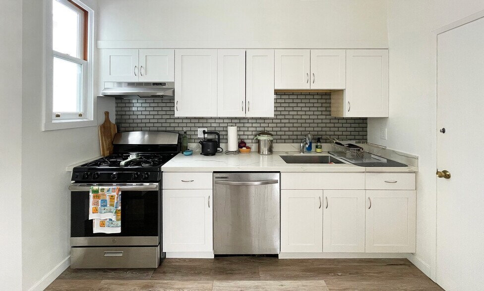 More Photos Of 42 Wayne Pl, San Francisco Apartments For Sale