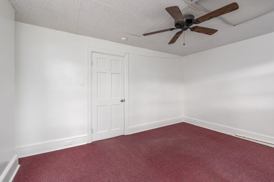 More Photos Of 824 N Queen St, Martinsburg Office For Sale