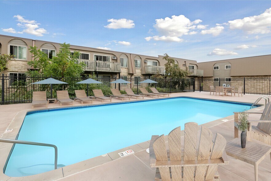 More Photos Of 3908 Cedar Grove Pky, Eagan Apartments For Sale