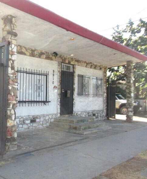 More Photos Of 9900-9904 S Central Ave, Los Angeles Schools For Lease