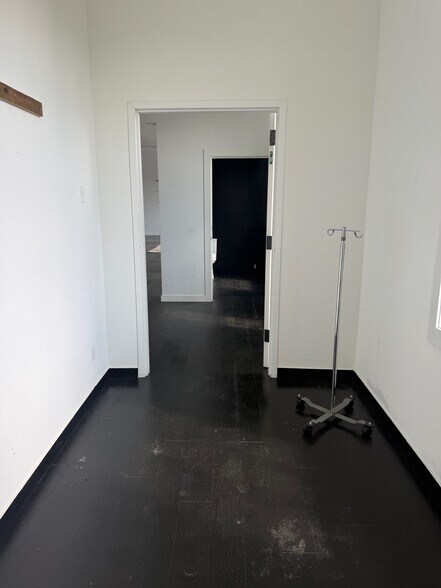 More Photos Of 449 Warren St, Hudson Storefront Retail Office For Lease