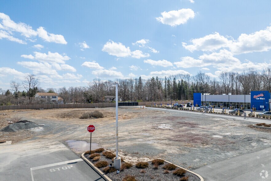 More Photos Of Route 940 & Mountain Dr, Mount Pocono Unknown For Lease