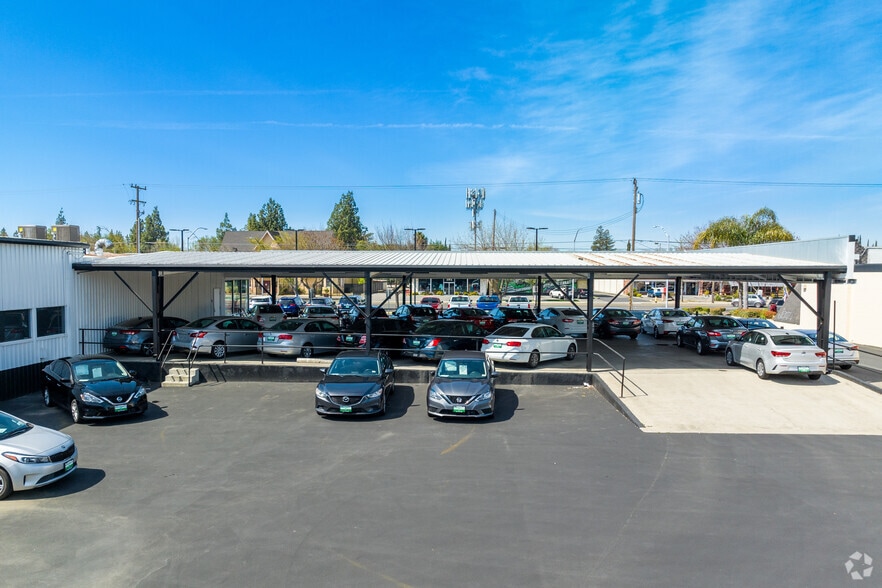 More Photos Of 3120 Mchenry Ave, Modesto Auto Dealership For Sale
