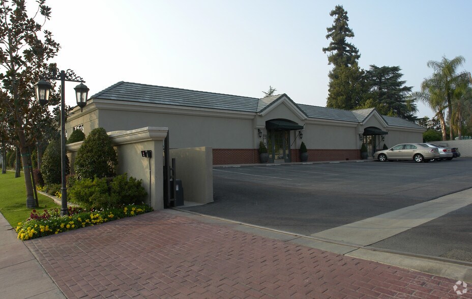 More Photos Of 3100 19th St, Bakersfield Office For Lease