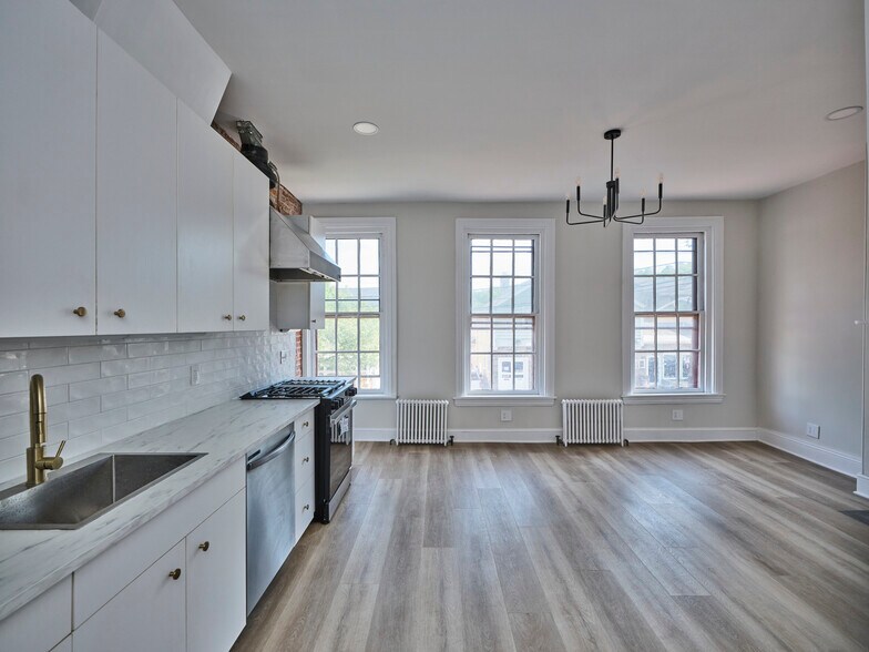 More Photos Of 12-20 W Bridge St, New Hope Storefront For Sale