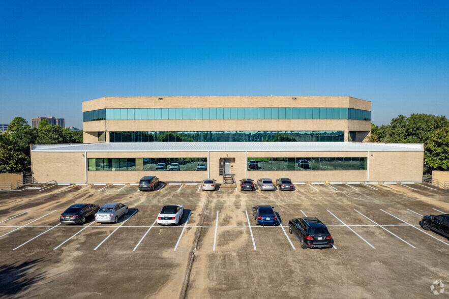 More Photos Of 5700 NW Central Dr, Houston Office For Lease