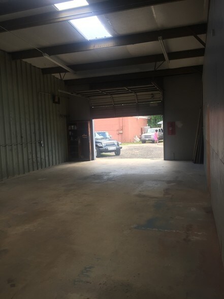 More Photos Of 865 Orange Ave, Daytona Beach Warehouse For Sale