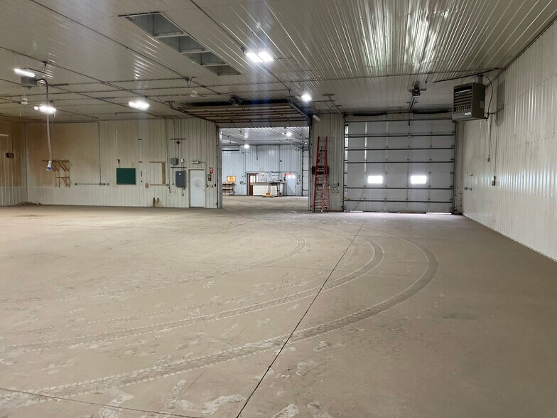 More Photos Of 404 Airport Rd, Albert Lea Industrial For Sale