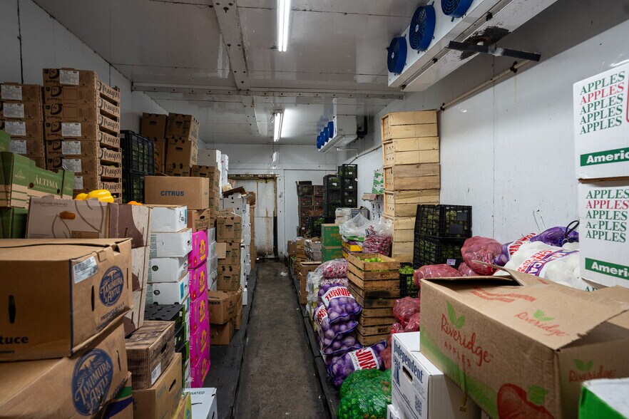 More Photos Of 1217 NW 21st Ave, Miami Distribution For Lease