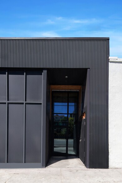 More Photos Of 1485 W Sunset Blvd, Los Angeles Storefront For Sale