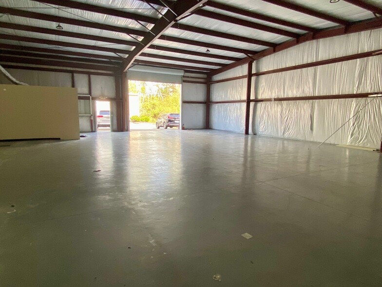 More Photos Of 2440 Lucy Branch Rd, Orange Park Warehouse For Lease