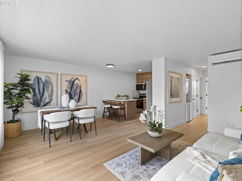 More Photos Of 10701 NE 59th St, Vancouver Apartments For Sale