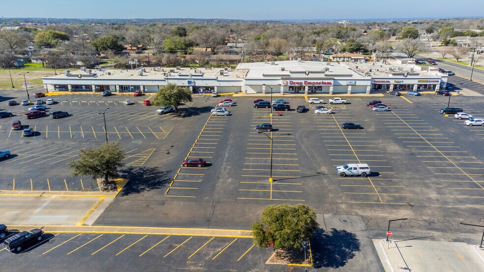 More Photos Of 1200 Richland Dr, Waco Unknown For Lease