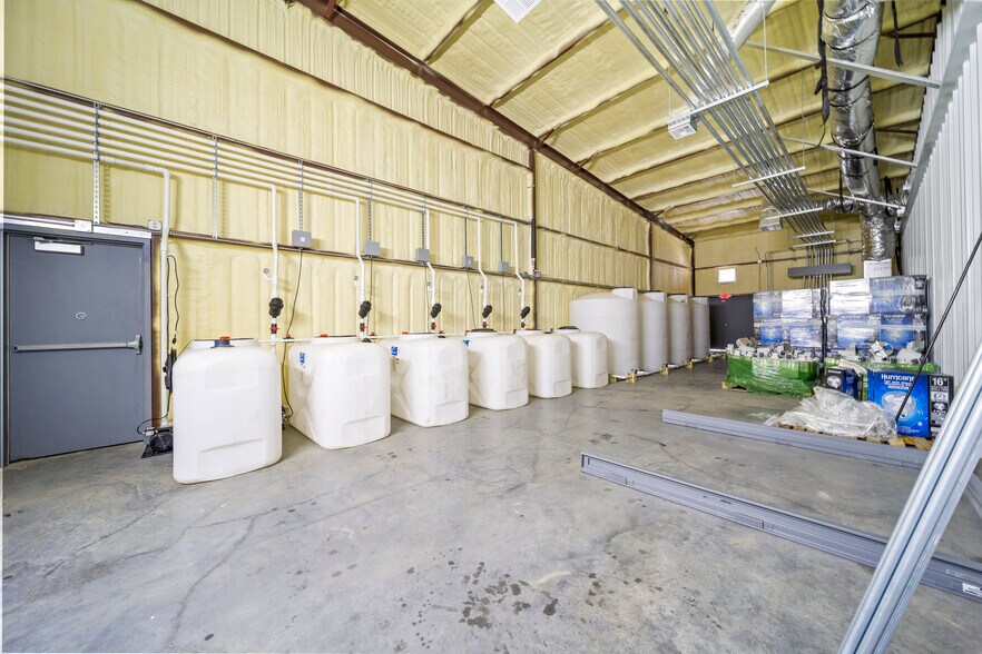 More Photos Of 1100 N Birch Ave, Broken Arrow Warehouse For Sale