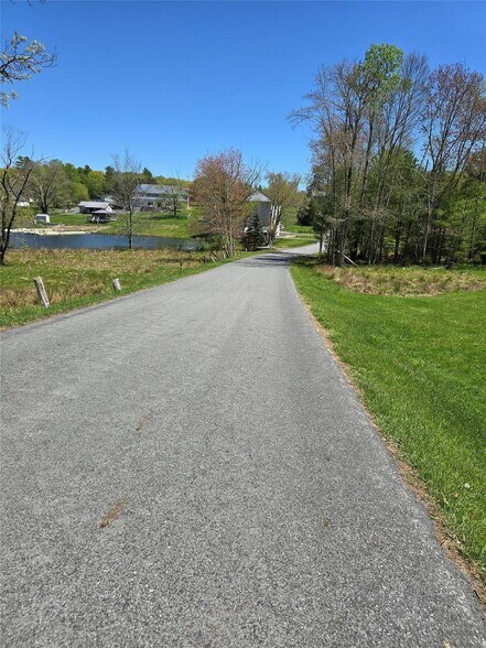 More Photos Of 24 Washington Lake Rd, Yulan Specialty For Sale