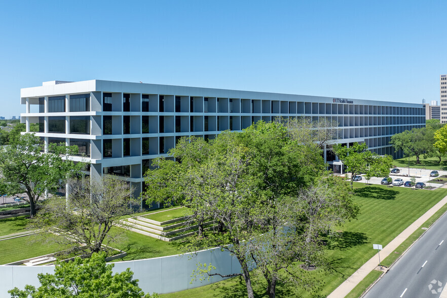 Primary Photo Of 6500 West Loop South, Bellaire Medical For Sale