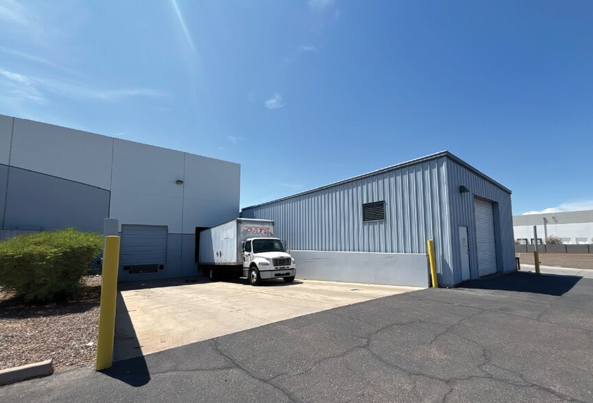 More Photos Of 602 S 65th Ave, Phoenix Warehouse For Lease
