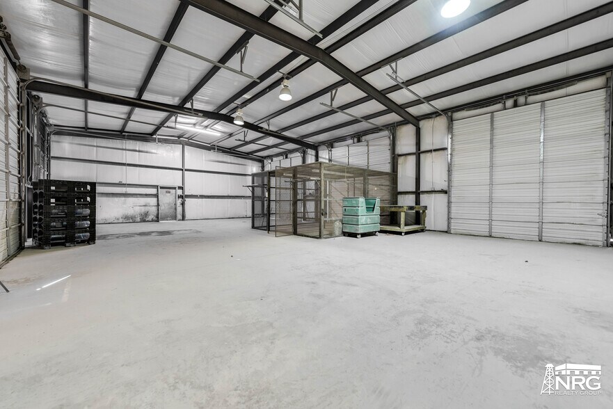 More Photos Of 13100 State Highway 191, Midland Manufacturing For Lease