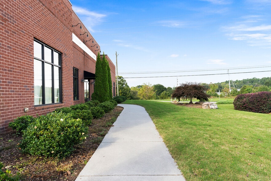 More Photos Of 65 Walnut Grove Rd SE, Cartersville Storefront Retail Office For Sale