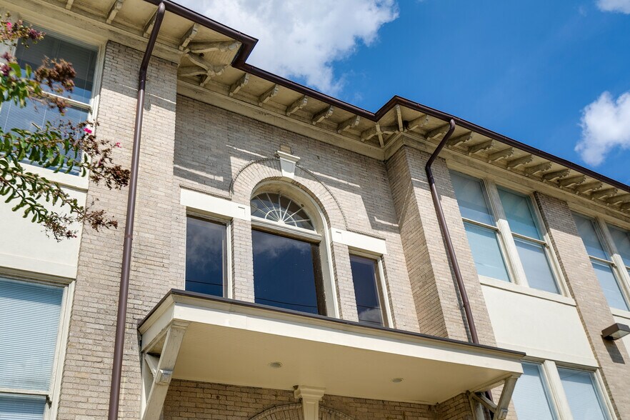 More Photos Of 141 E Wythe St, Petersburg Apartments For Sale