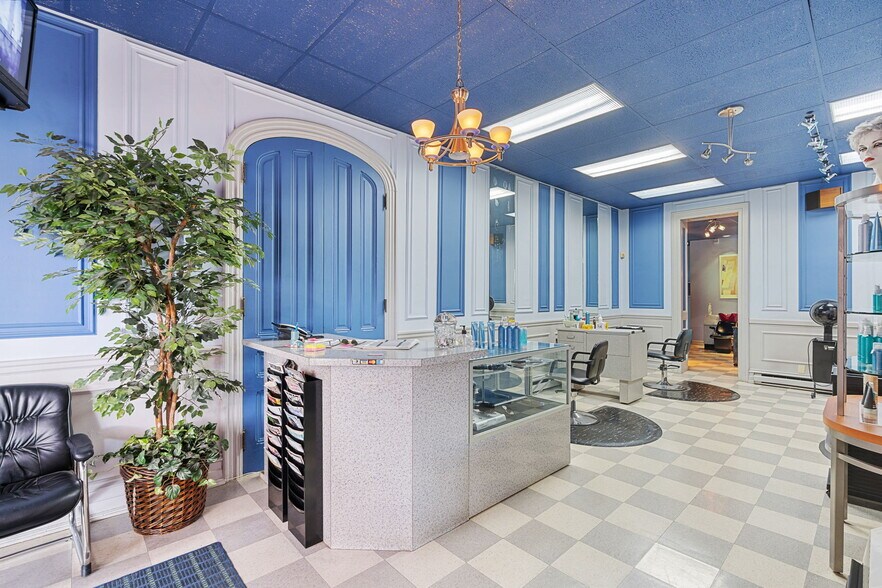 More Photos Of 962 W Hamilton St, Allentown Storefront Retail Residential For Lease