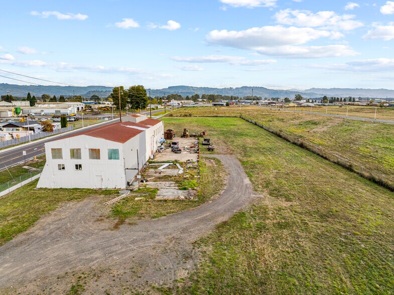 More Photos Of 1345 Beech St, Longview Warehouse For Sale