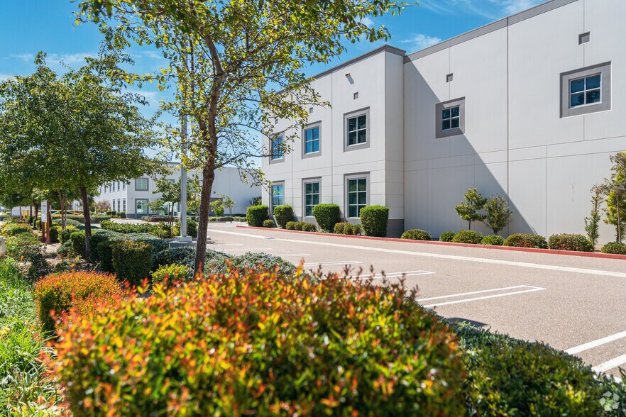 More Photos Of 1401 W Fairway Dr, Santa Maria Warehouse For Sale