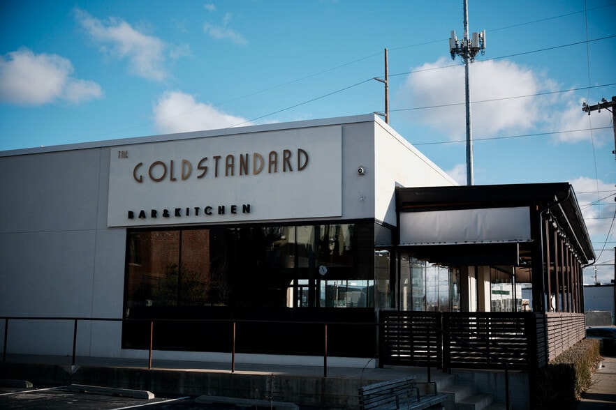 More Photos Of 222 S Kenosha Ave, Tulsa Storefront Retail Office For Lease