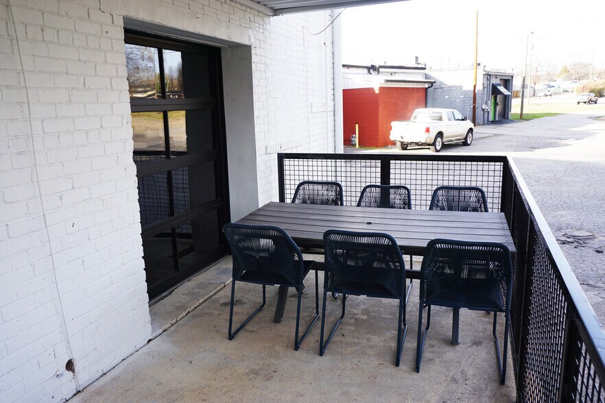 More Photos Of 620 Rutherford St, Greenville Loft Creative Space For Lease
